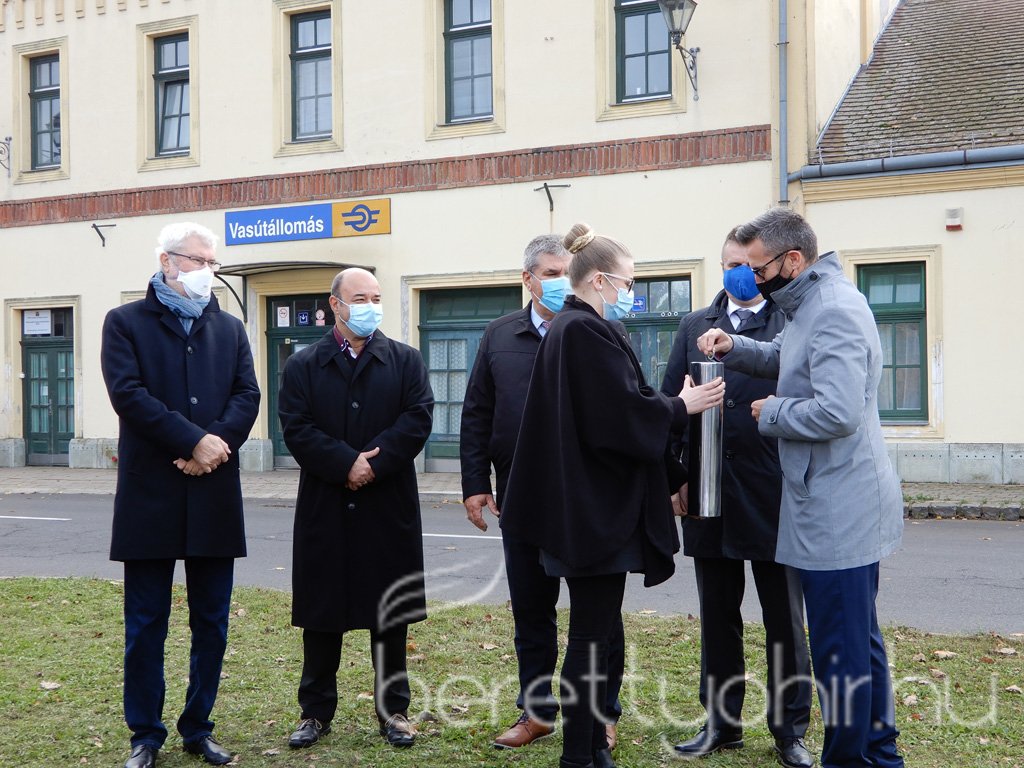 Vasútvonal villamosítása - alapkőletétel 11